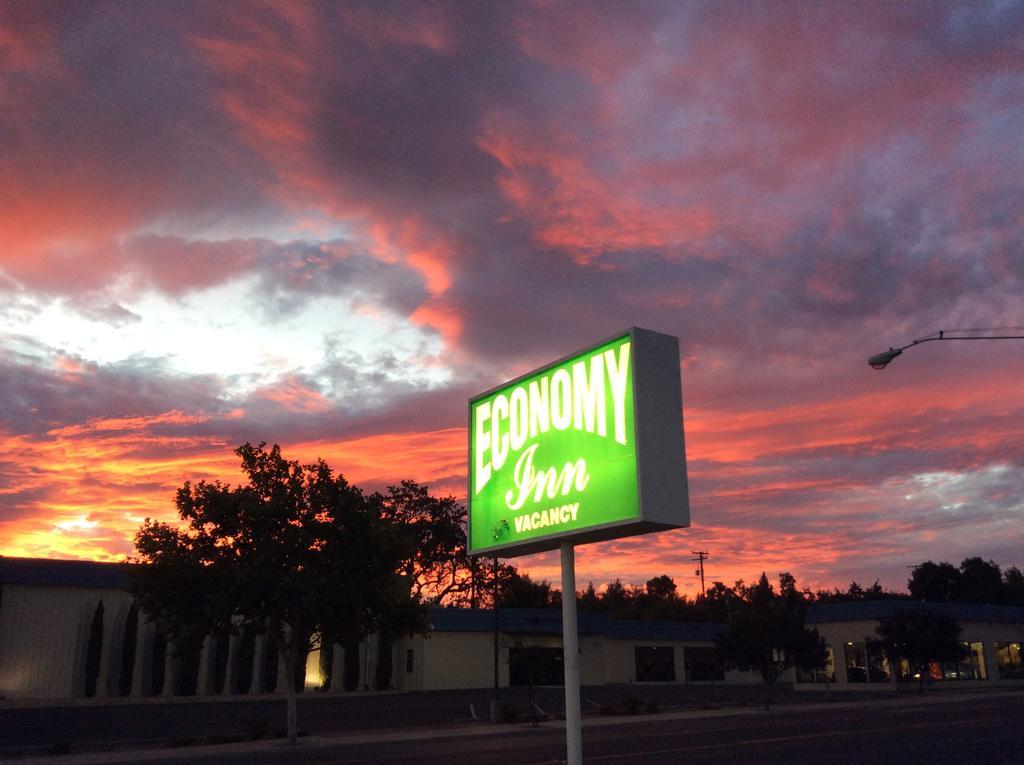 Motel Economy