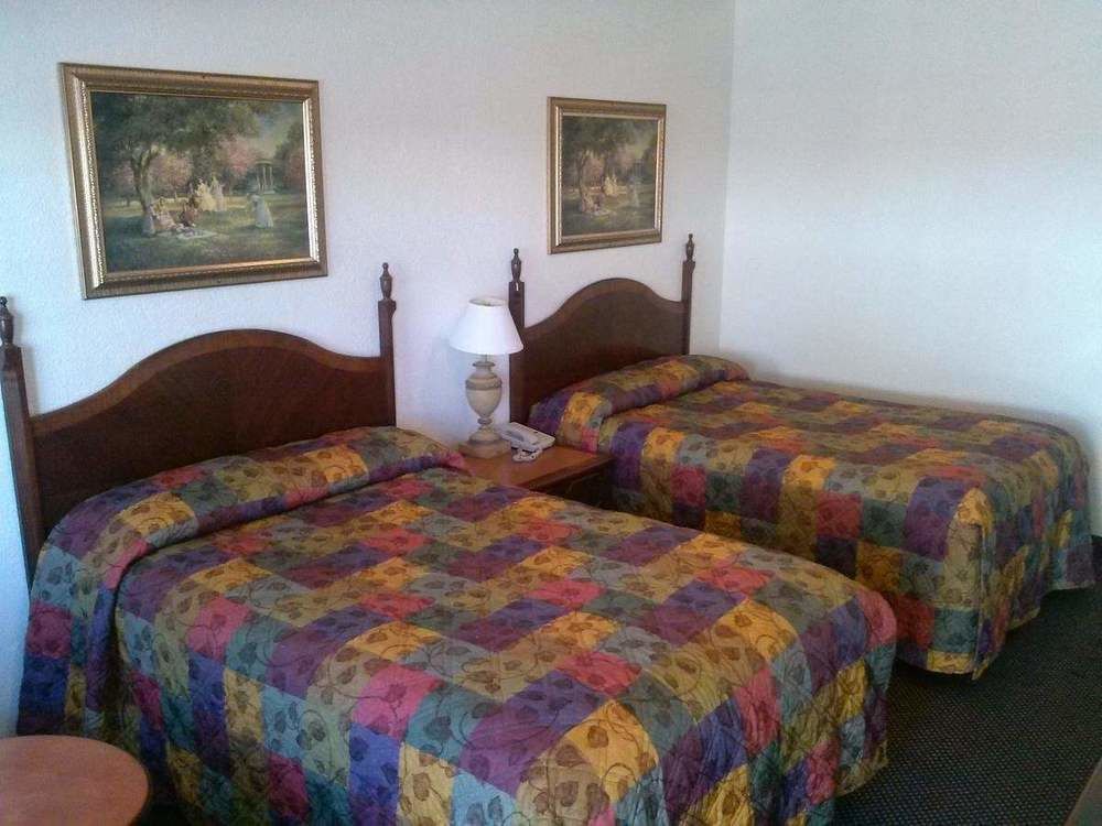 Motel Economy 2*